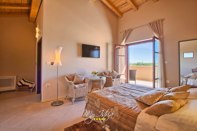 Bedroom Teran, Villa Dorotea - country house with pool in south-central Istria Jur&scaron;ići