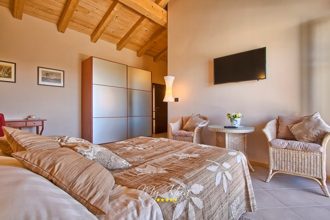 Bedroom Teran, Villa Dorotea - country house with pool in south-central Istria Jur&scaron;ići